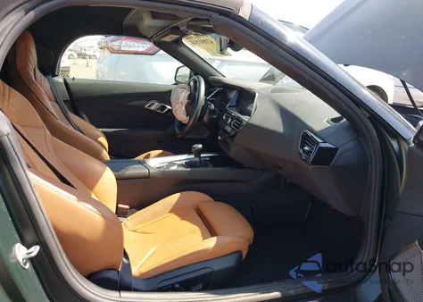 2025 BMW Z4 M40I from USA, damaged, VIN WBAHF9C04SWY38921